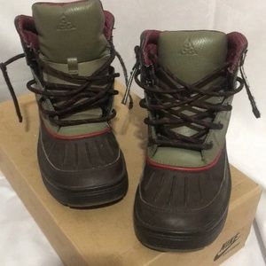 Nike Woodside 2 High size 3 Big Kids